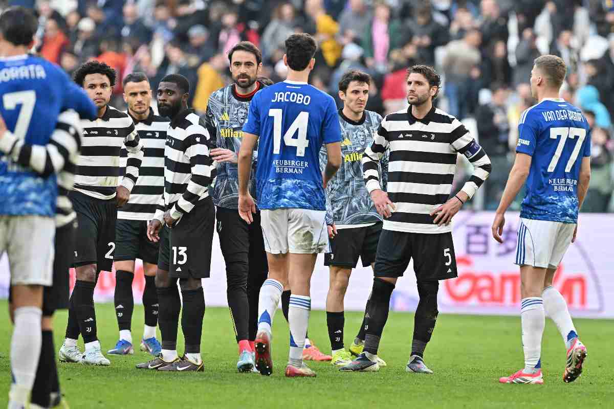 Juventus sconsolata dopo la pesante sconfitta in casa contro il Como