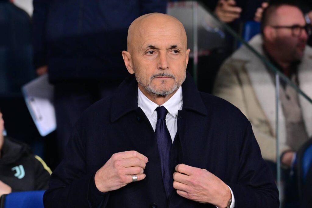 L'allenatore della Juventus Luciano Spalletti che segue una sfida dei bianconeri