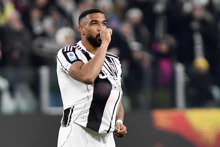 Bremer esulta dopo il gol