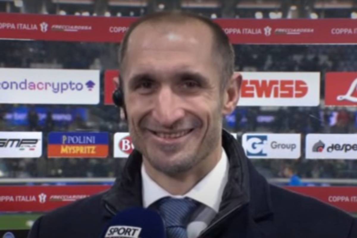 Chiellini sorride alla telecamera