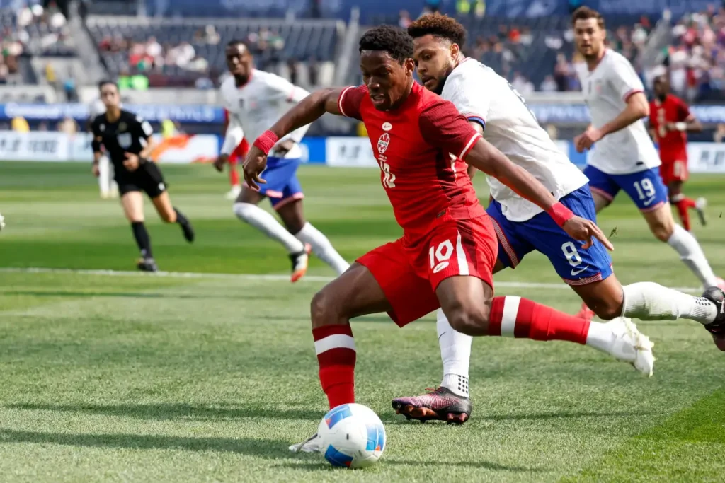 Jonathan David con la maglia della Nazionale canadese