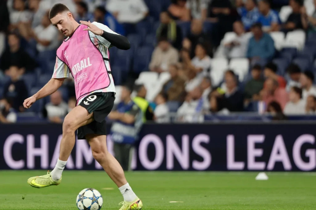 Dusan Vlahovic, attaccante della Juventus, prima della sfida di Champions League contro il Real Madrid