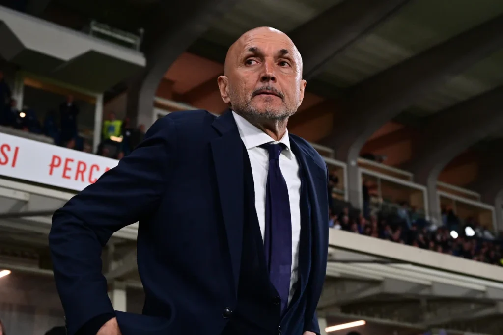 Luciano Spalletti, allenatore della Juventus, in panchina nella sfida contro l'Atalanta