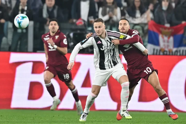 Teun Koopmeiners in campo con la Juventus