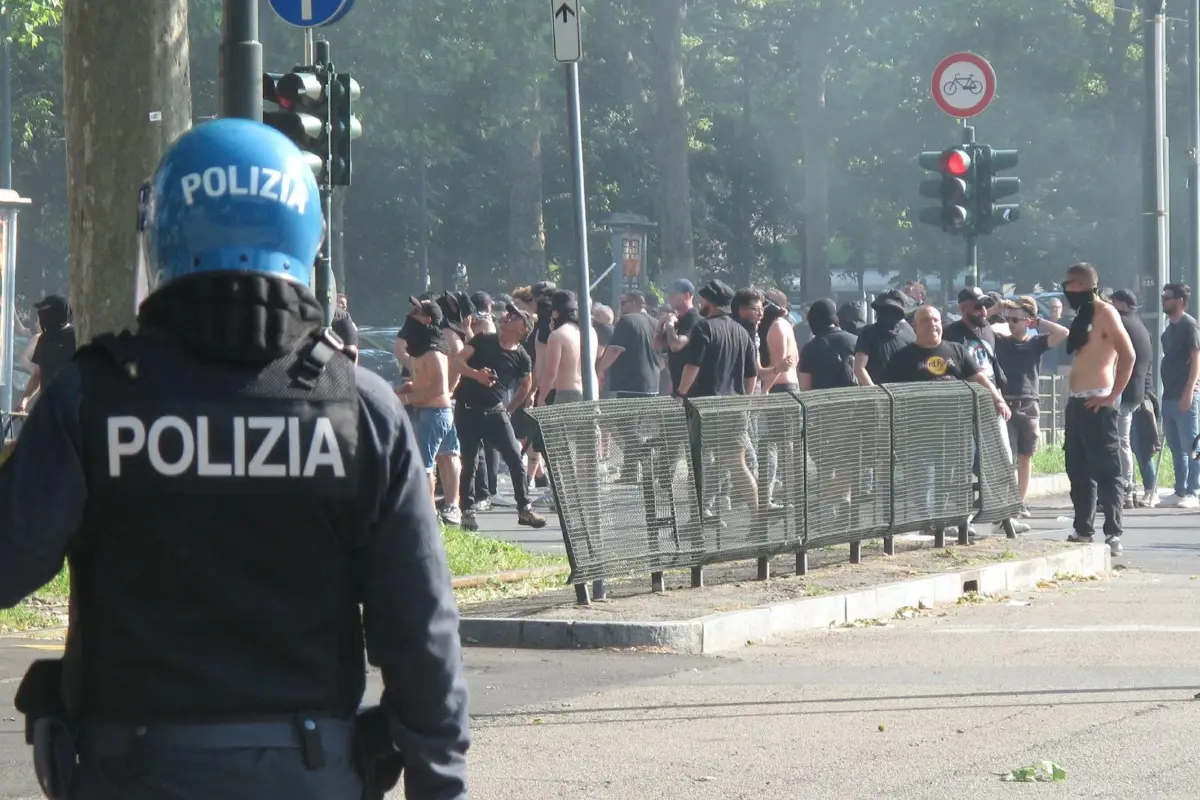 Scontri Torino-Juventus, otto ultras arrestati: le ultime news