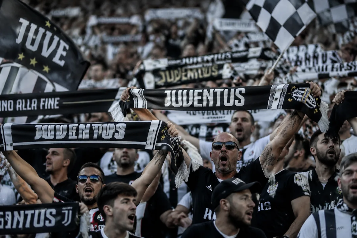 Torino-Juventus, gara sospesa: tifoso bianconero in ospedale in codice rosso. Il nuovo orario di inizio