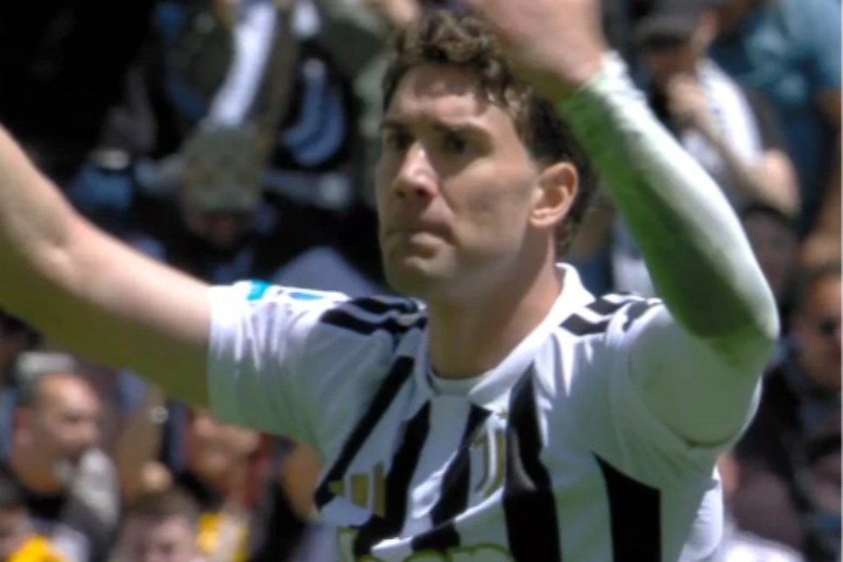 Vlahovic, caos per il fuorigioco millimetrico: l’episodio allo Stadium
