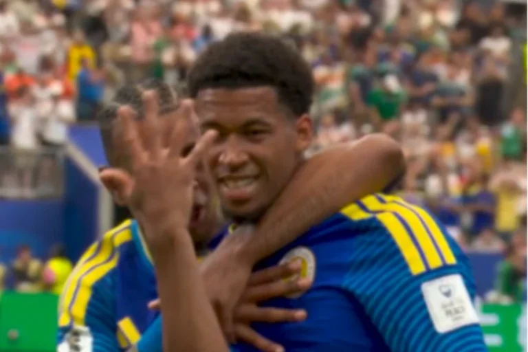 Livano Comenencia esulta dopo il gol per il Curaçao contro la Germania al Mondiale 2026