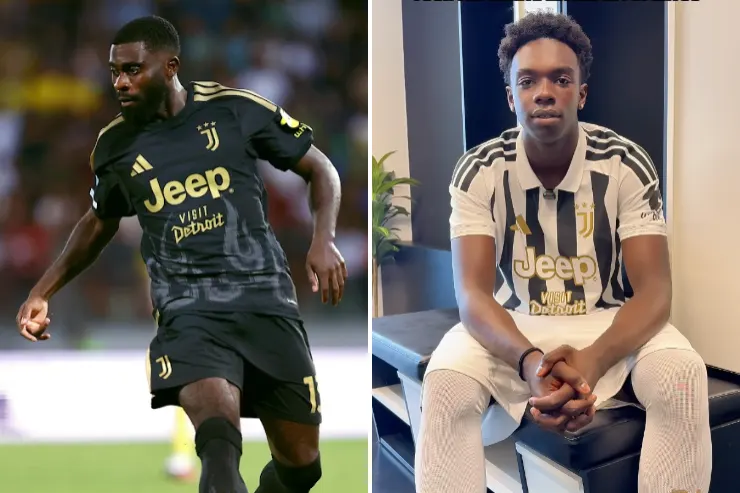 Boga in maglia Juventus bianca e nera durante allenamento o ripresa indoor