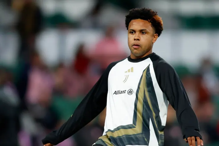 Weston McKennie con la maglia Juventus durante l'allenamento