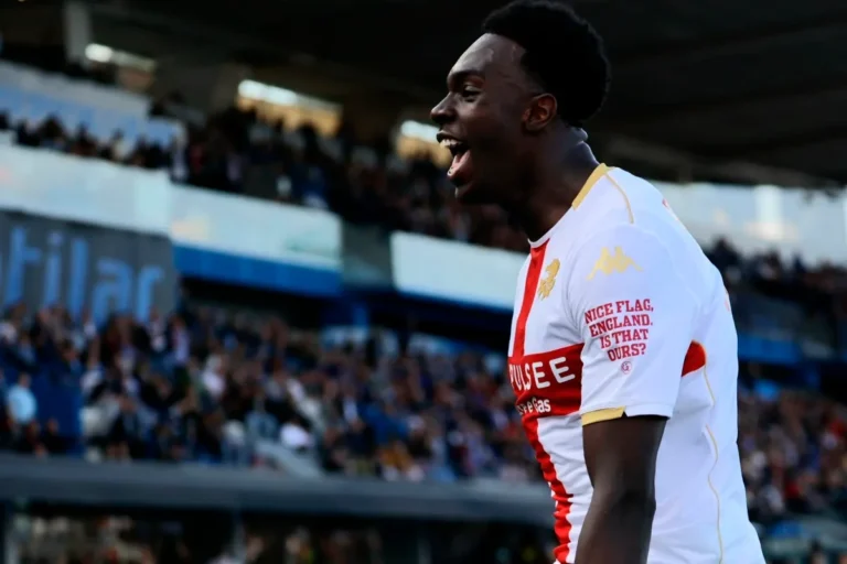 Ekhator festeggia dopo un gol