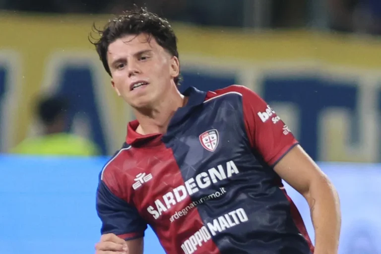 Romano in maglia Cagliari