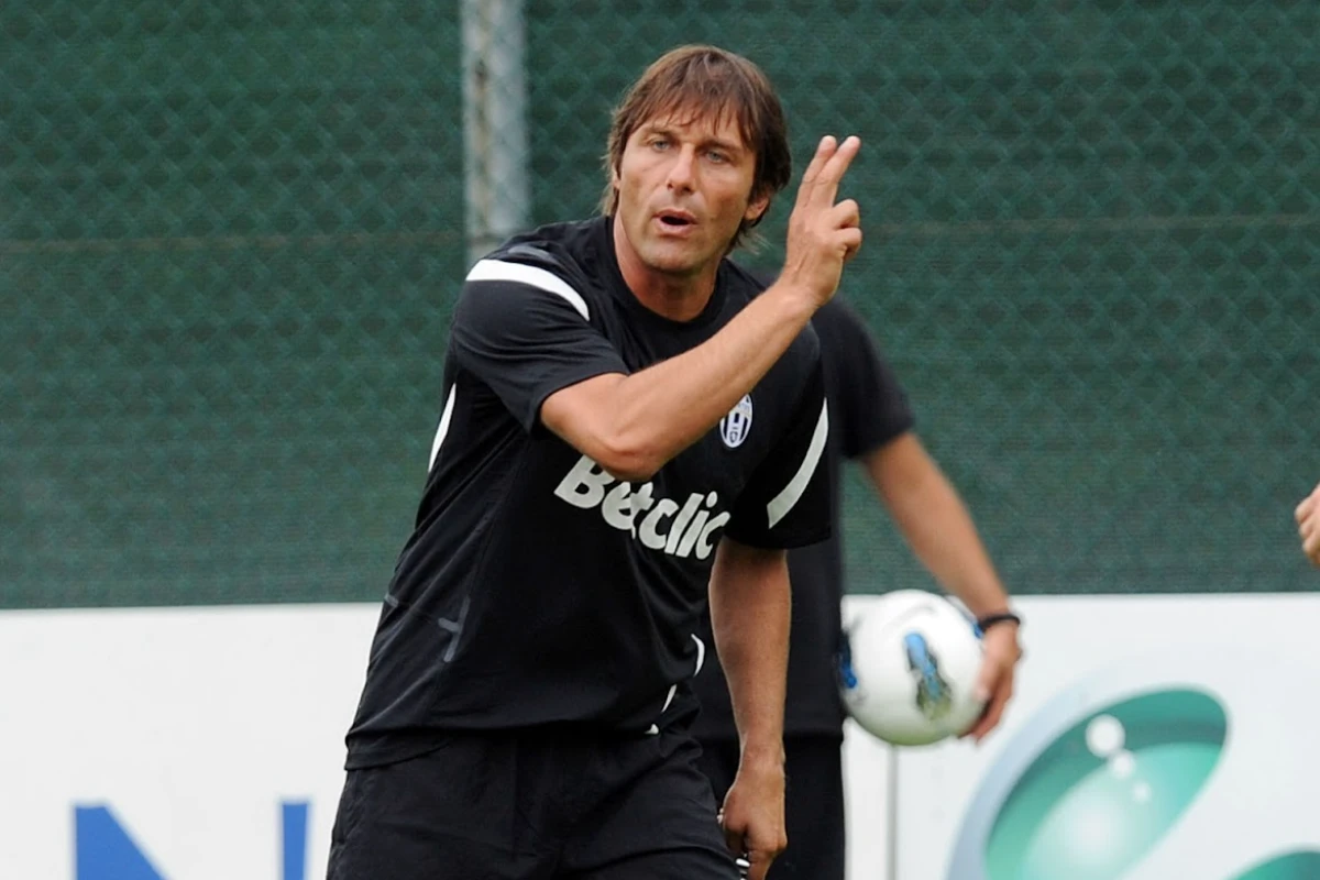 "Senza di Te non Andremo lontano, Antonio Conte nostro Capitano"